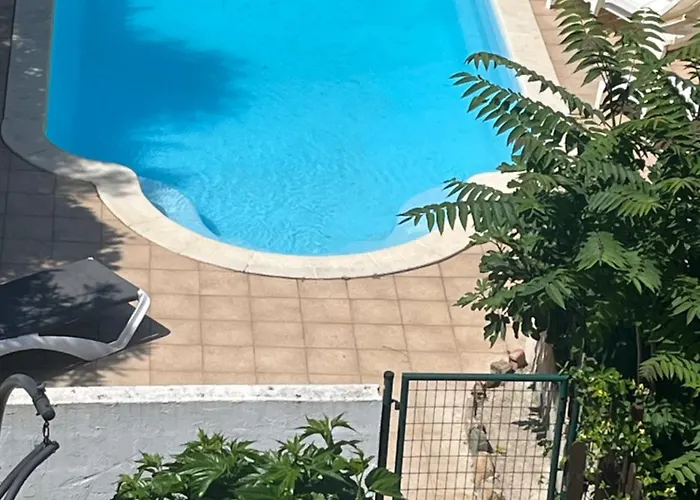 In'd'noi לינה וארוחת בוקר אז'אקסיו